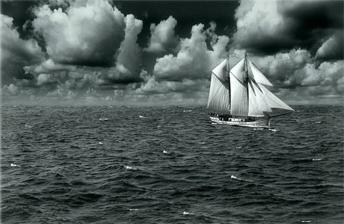 Photo:  boat with the cloud
